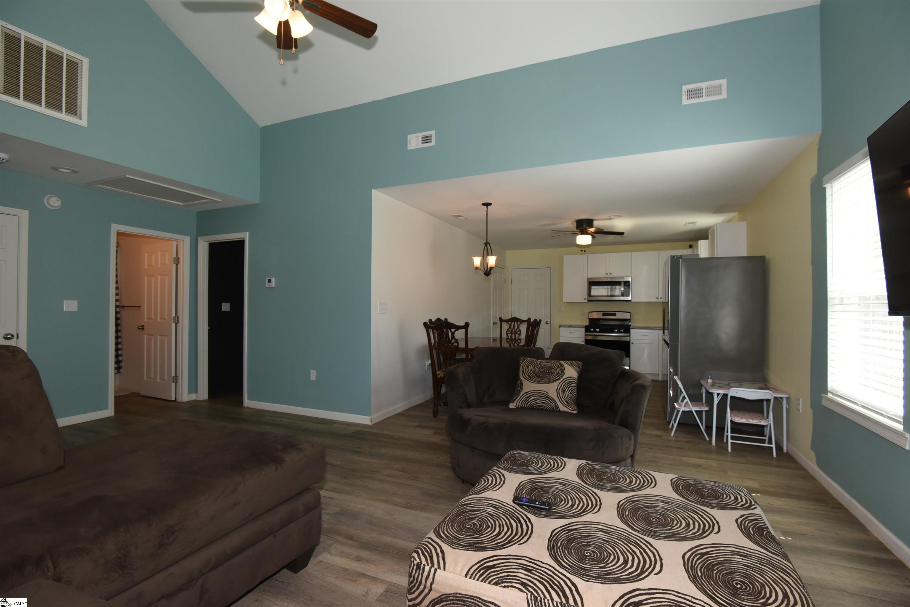 121 Colleton Lane