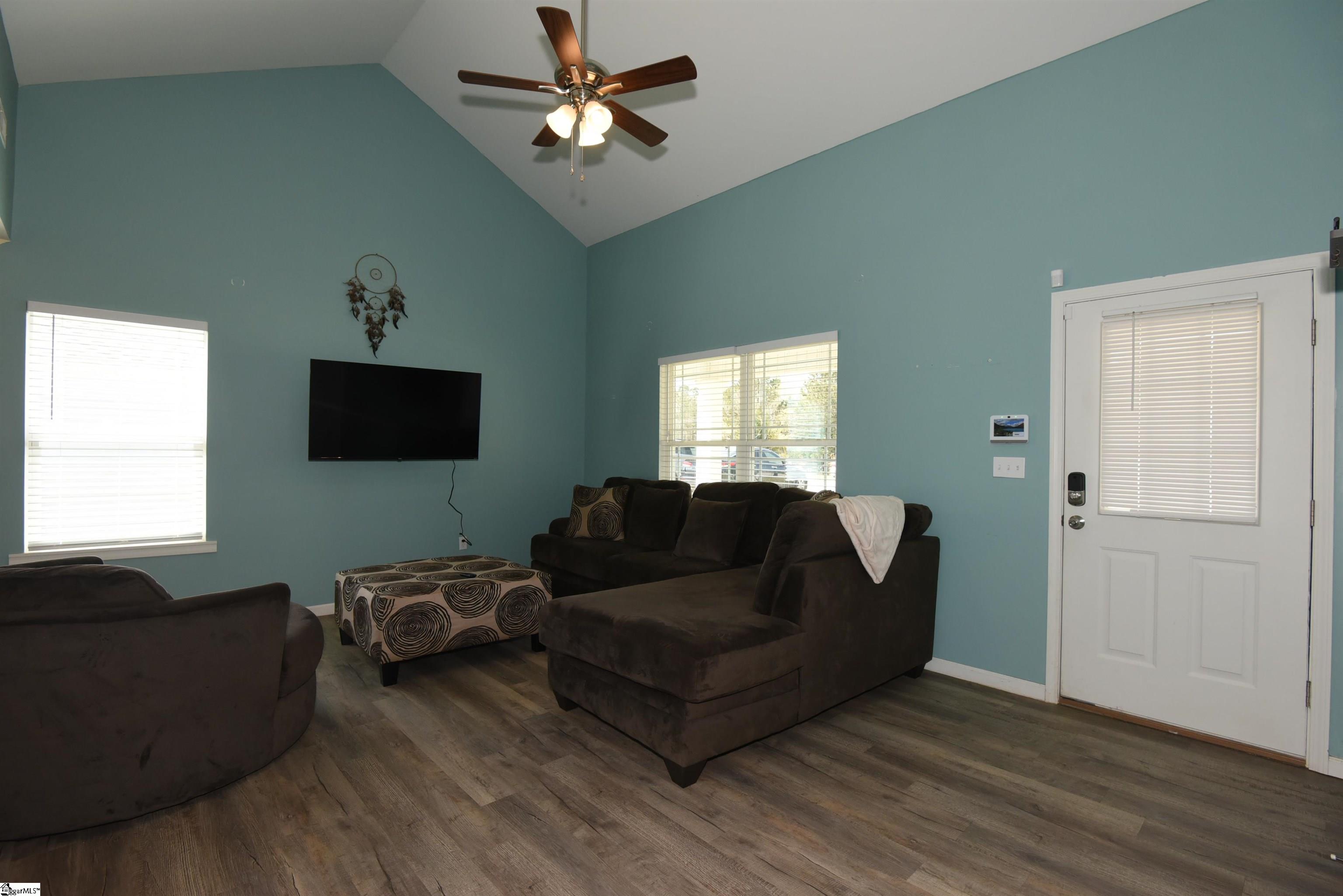 121 Colleton Lane