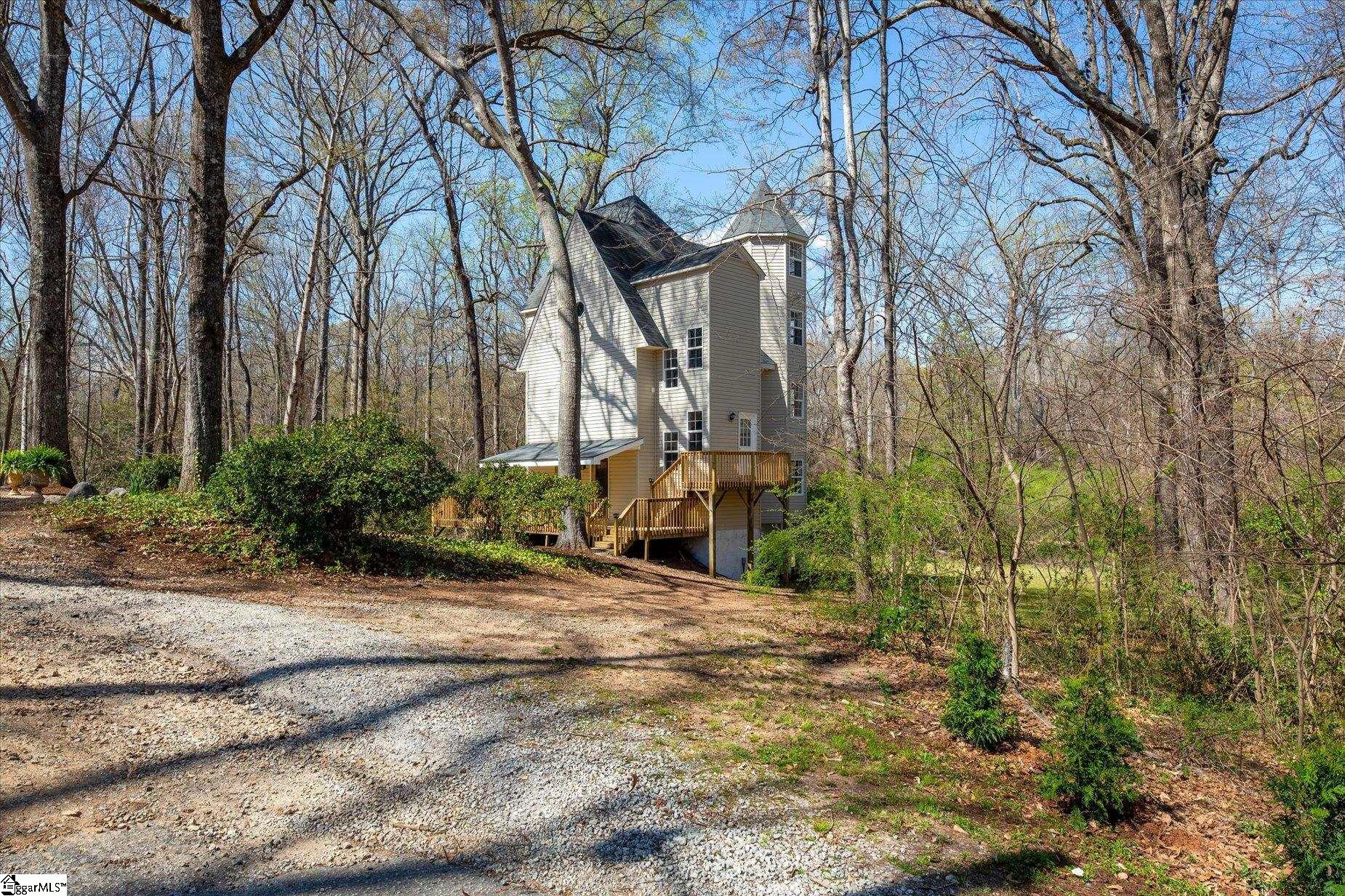 216 Ashmore Road