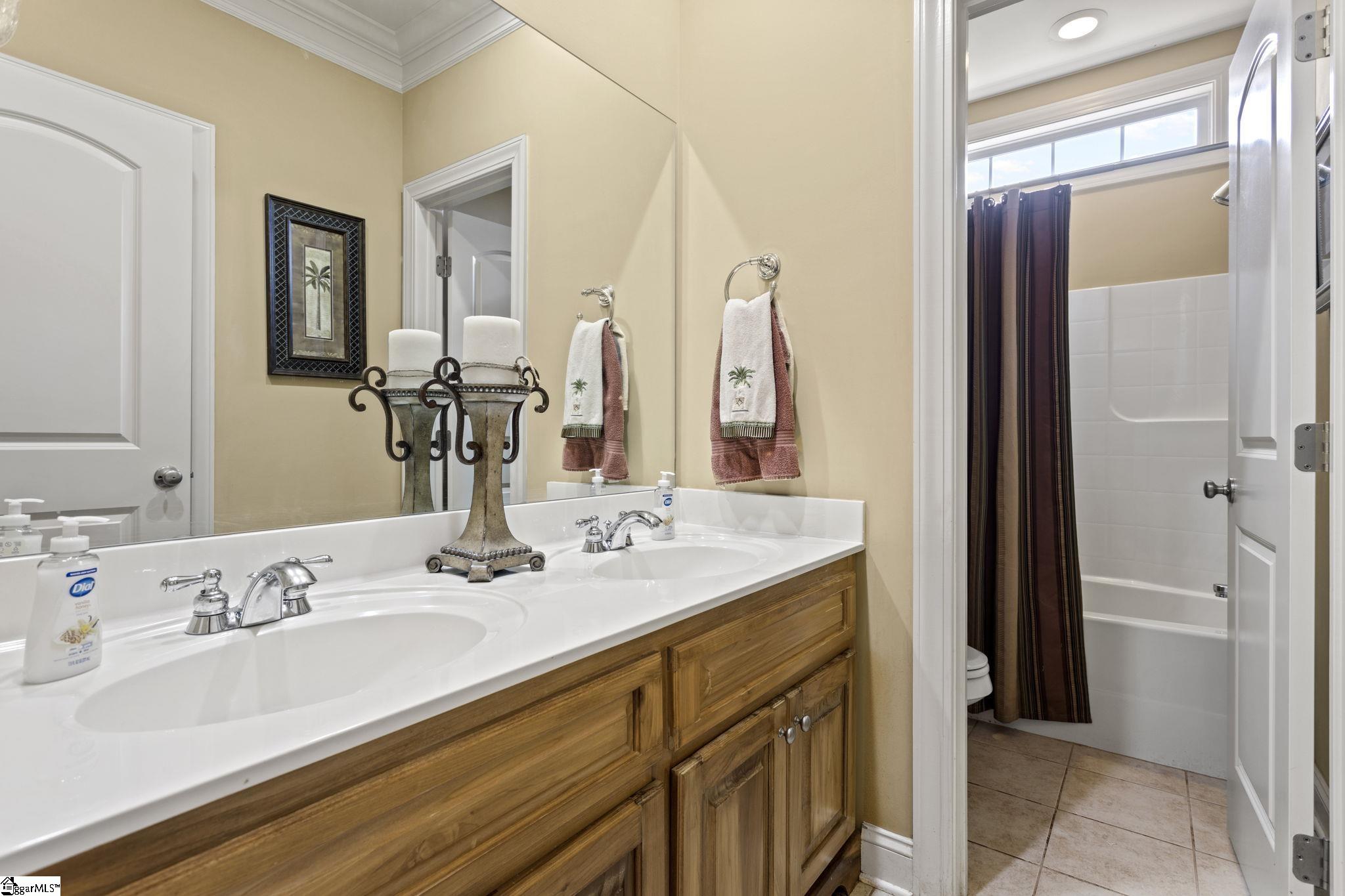 1008 Calumet Court