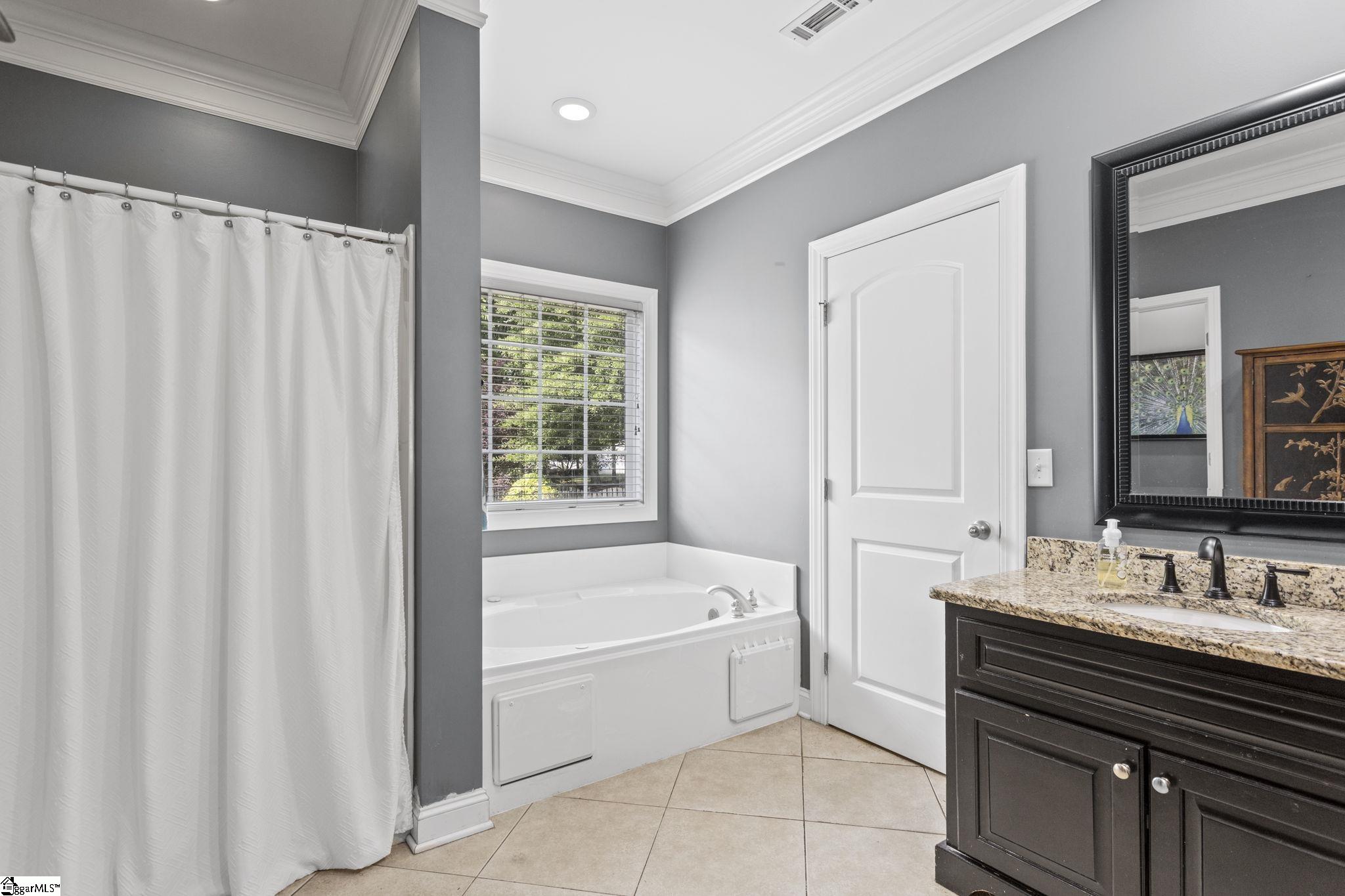1008 Calumet Court