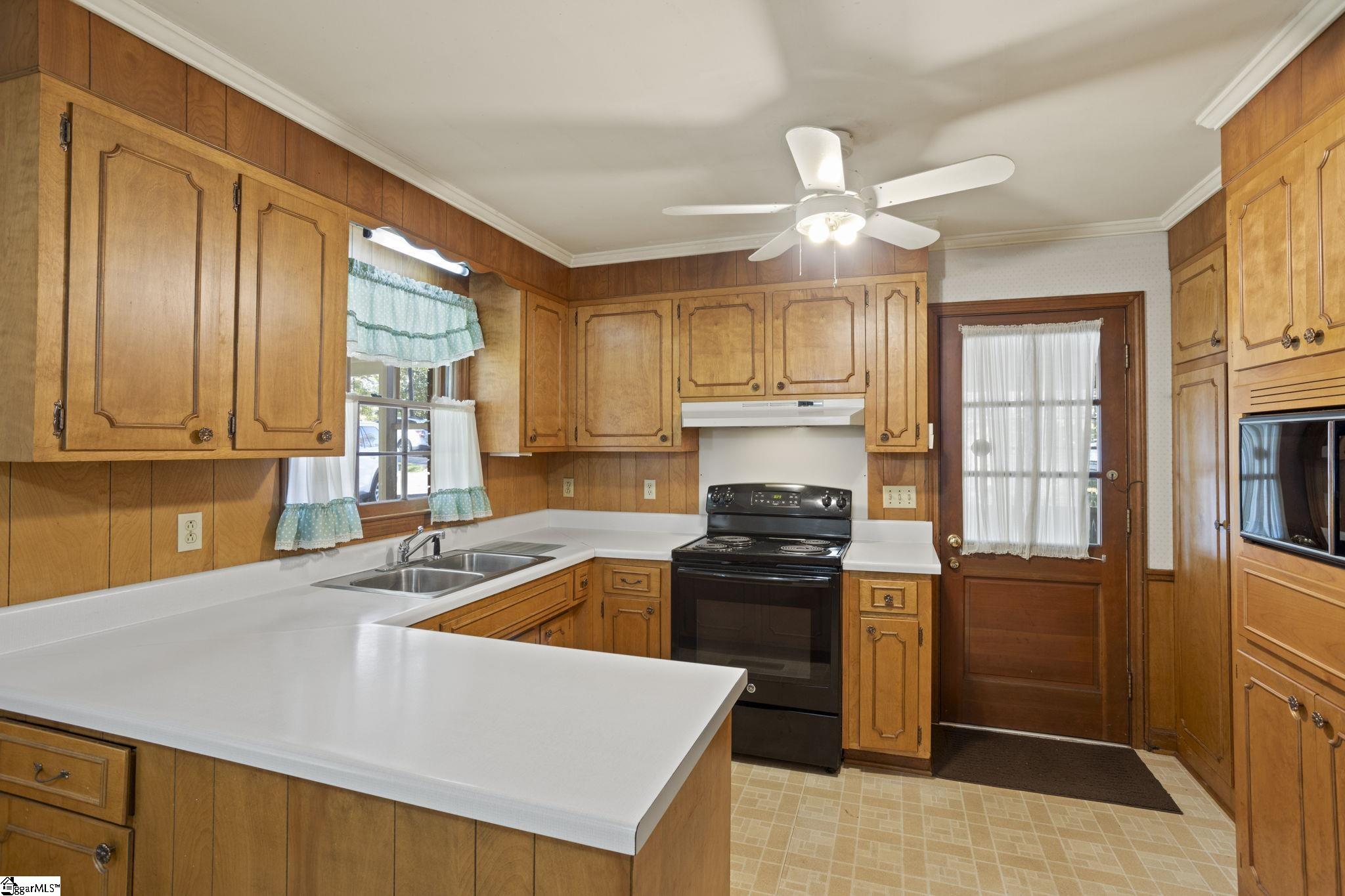 27 Riverview Drive