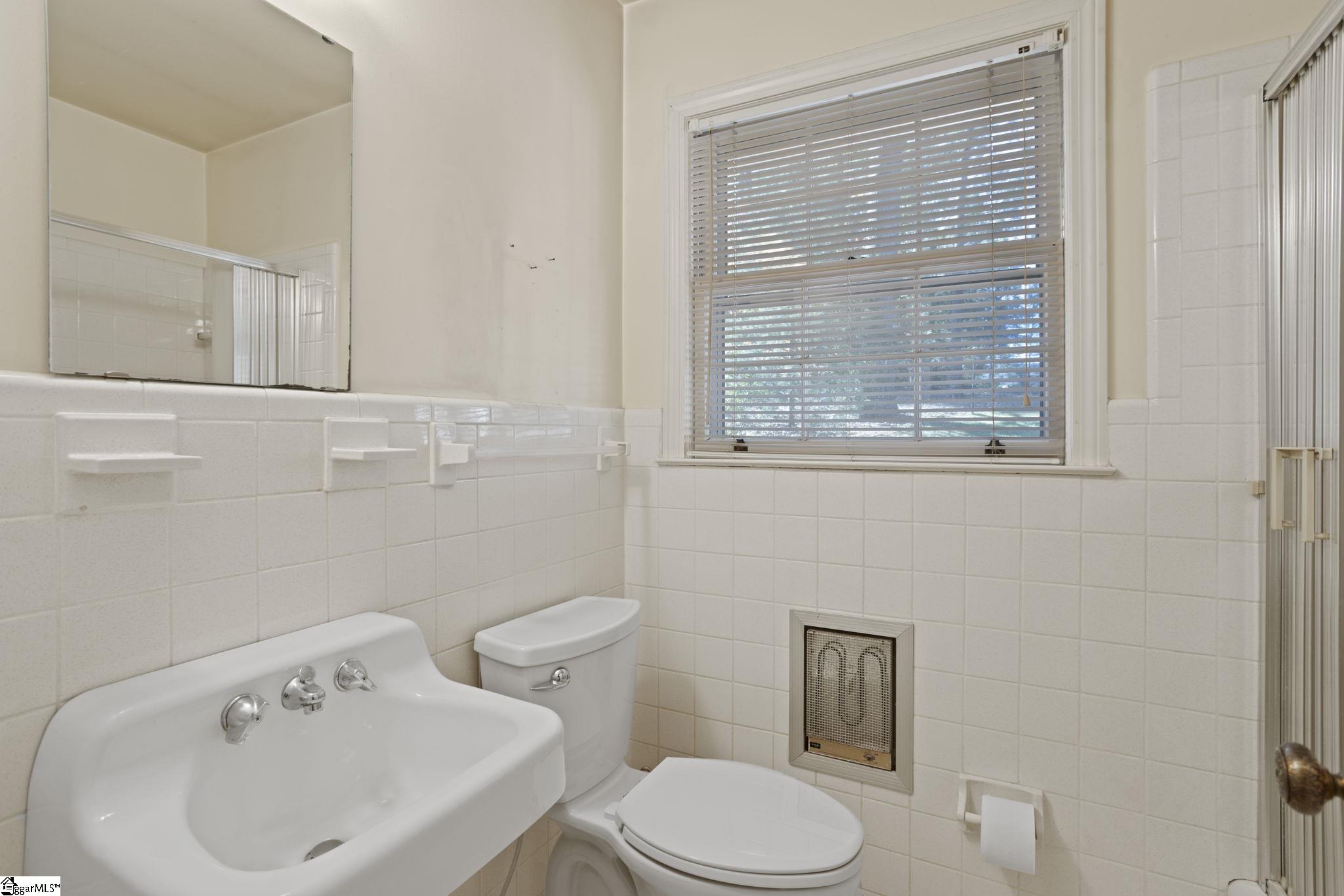 27 Riverview Drive
