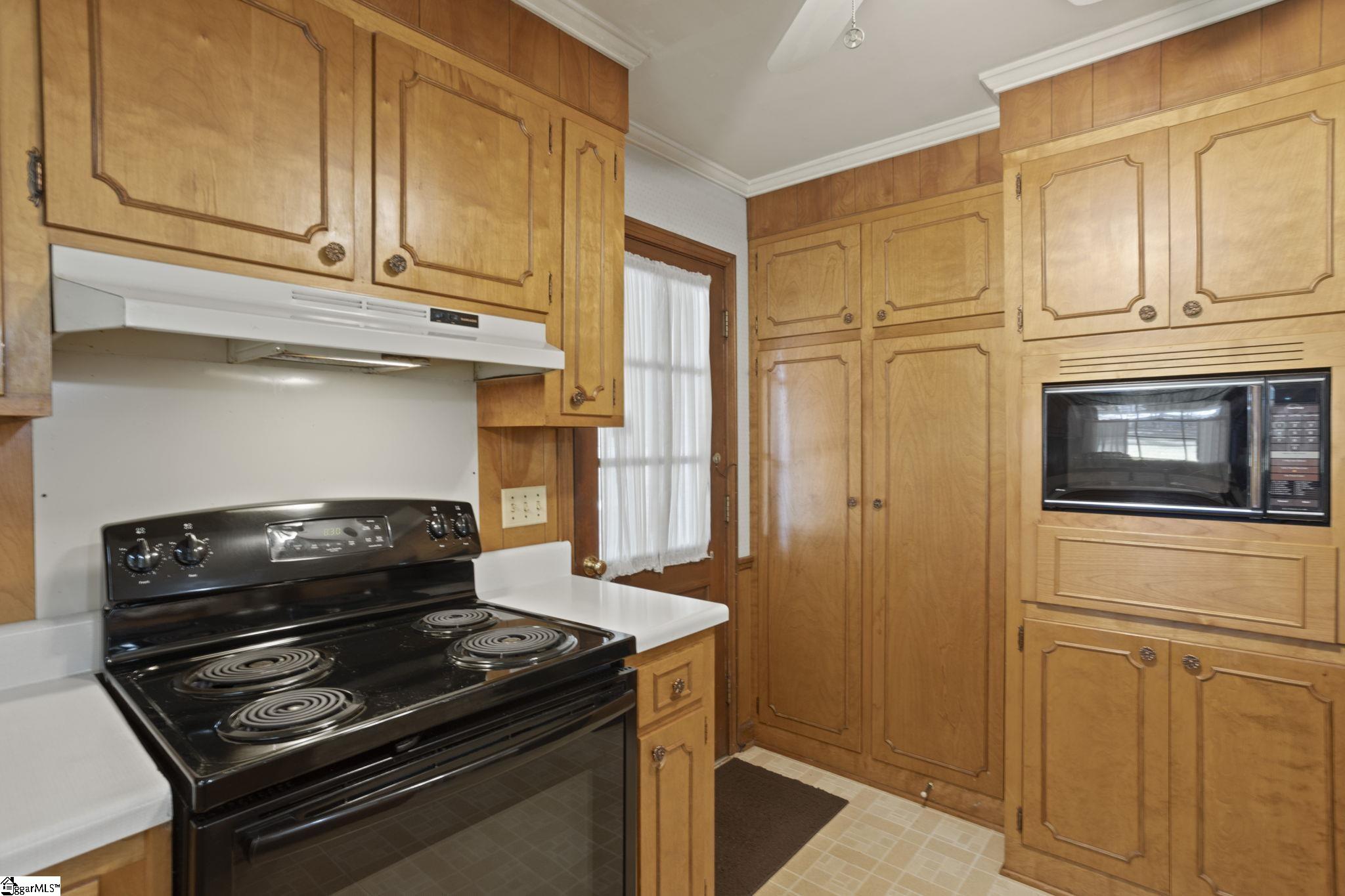 27 Riverview Drive