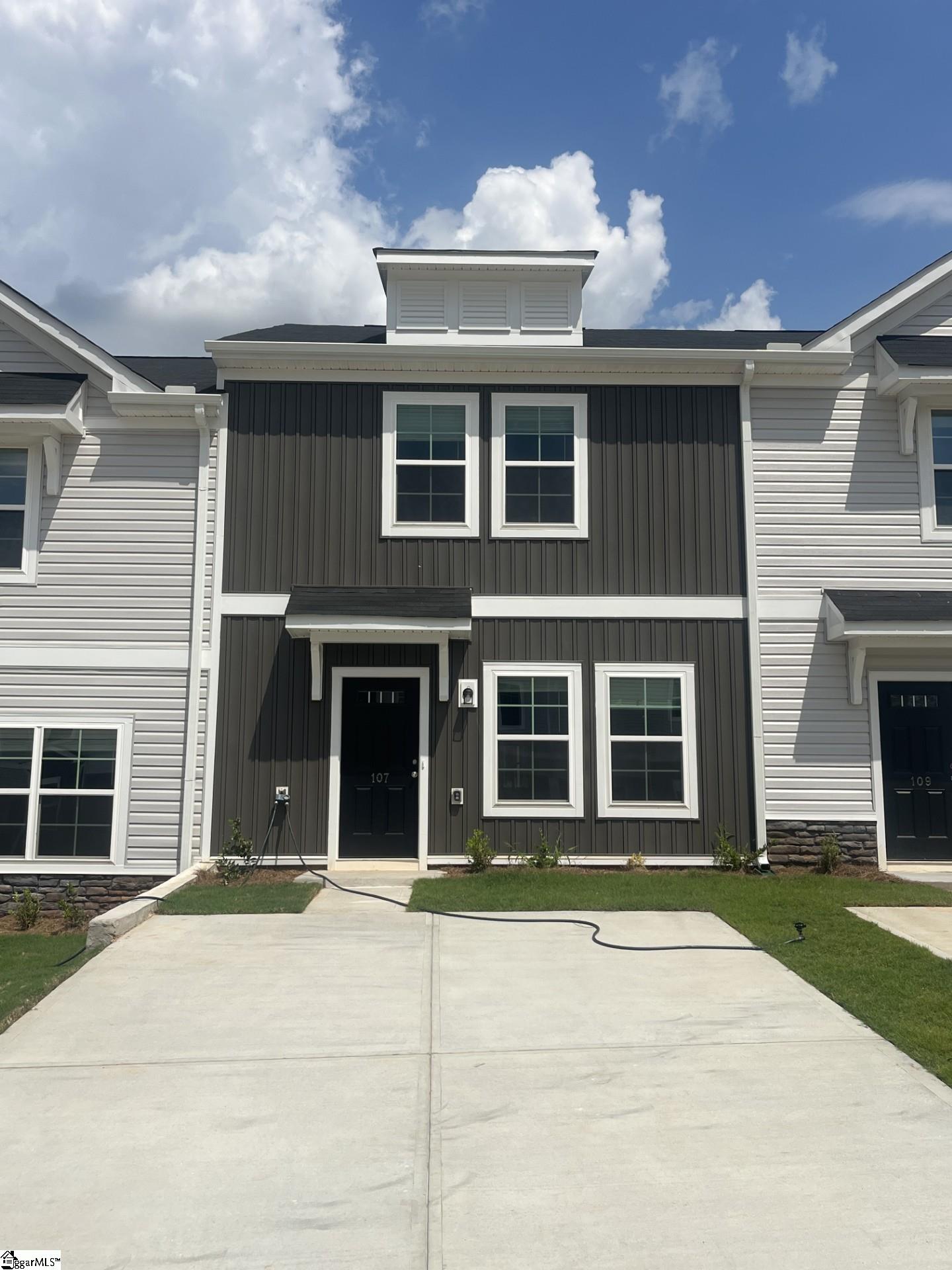 230 Islay Way