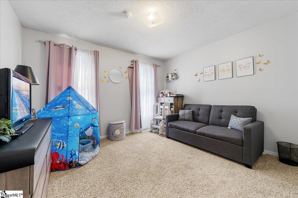 100 Fernande Drive