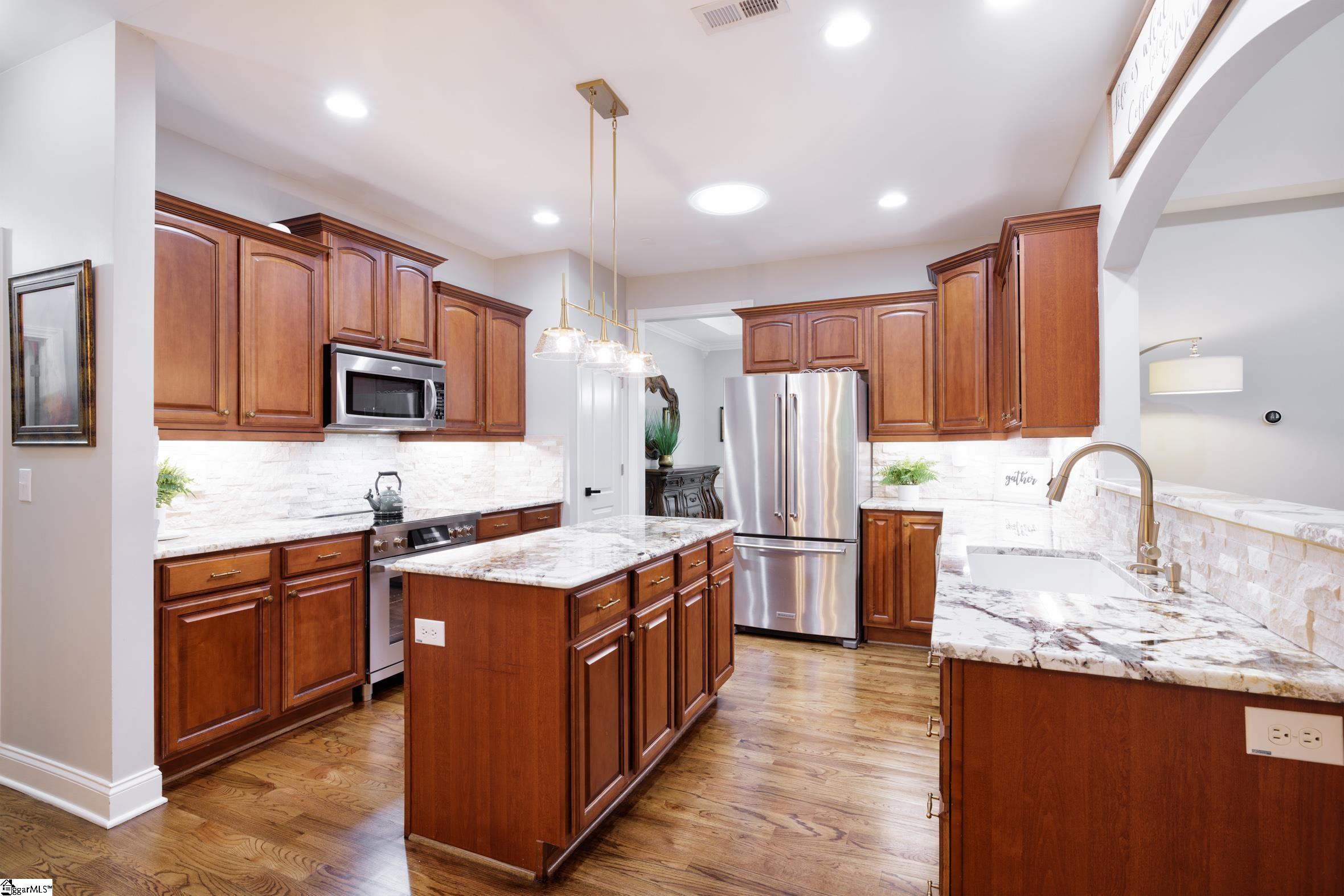 531 Woodheights Way