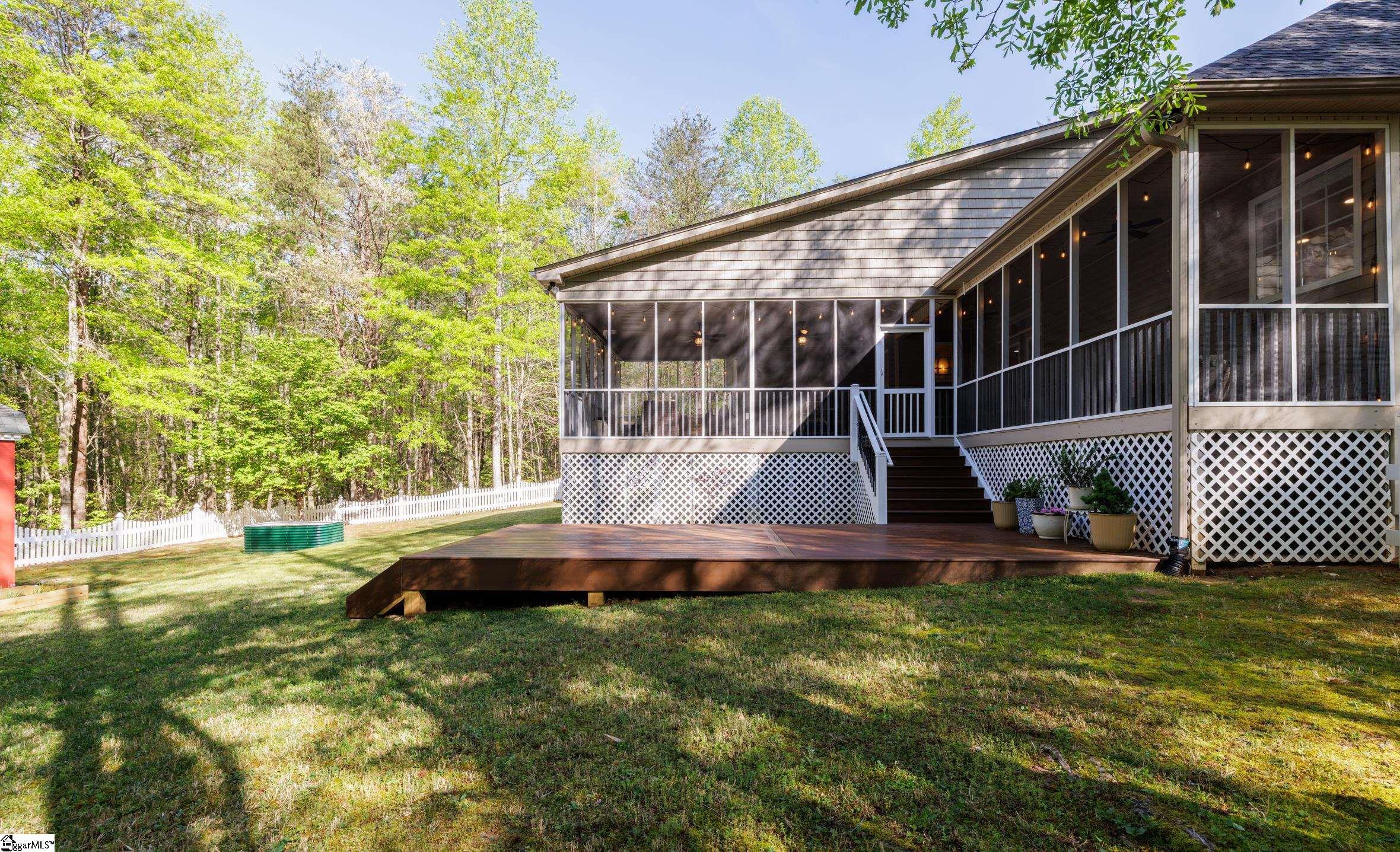 531 Woodheights Way