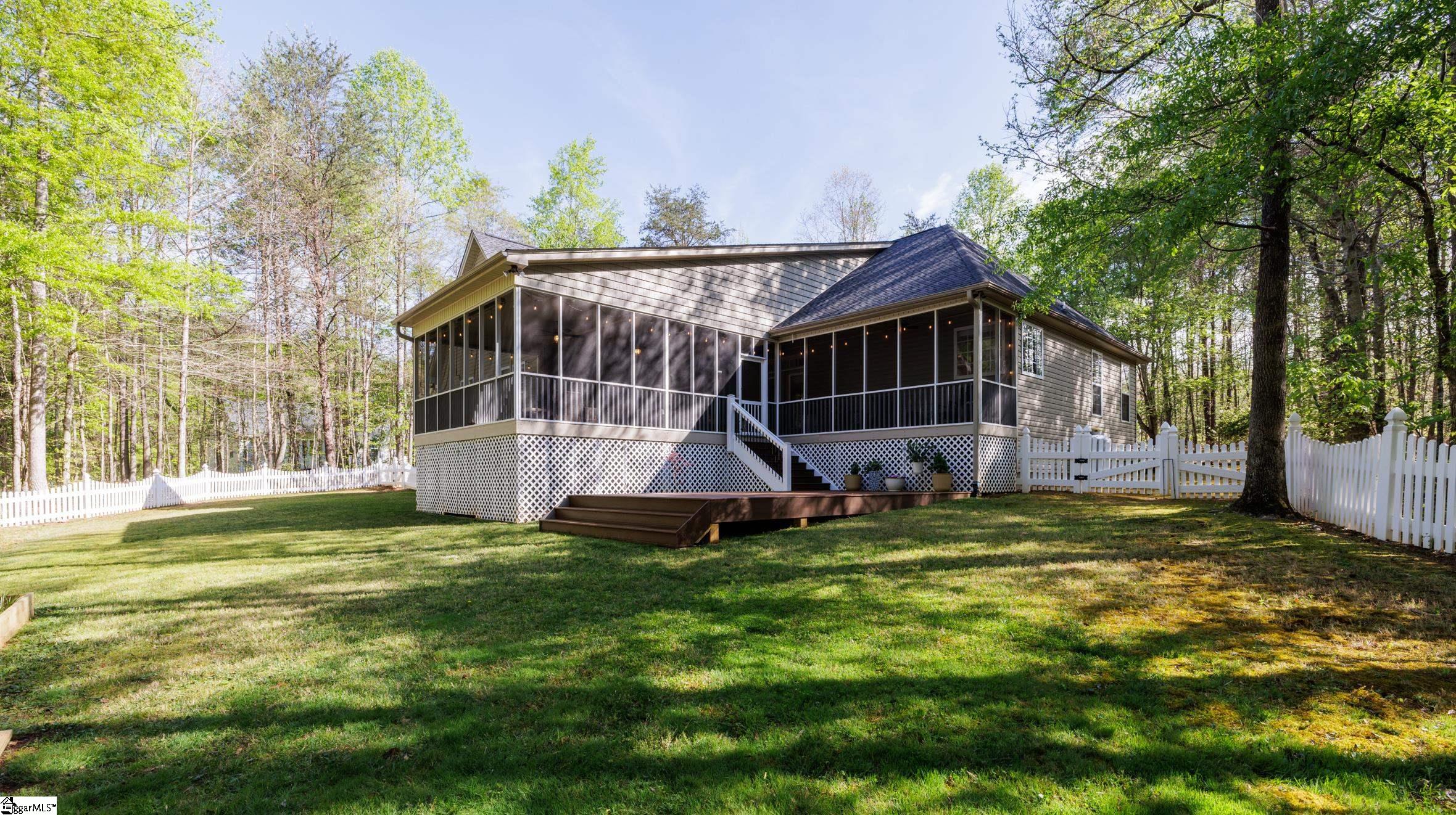 531 Woodheights Way