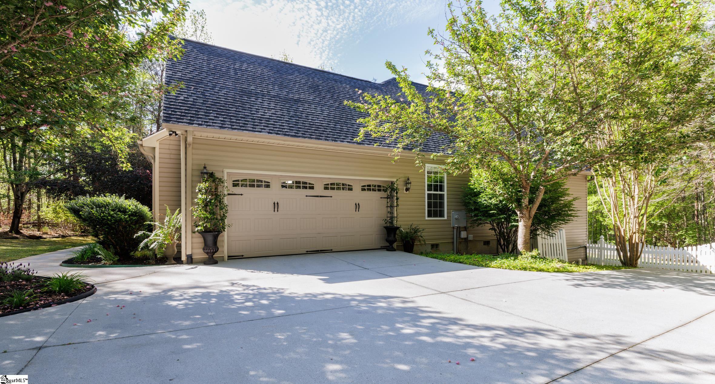 531 Woodheights Way
