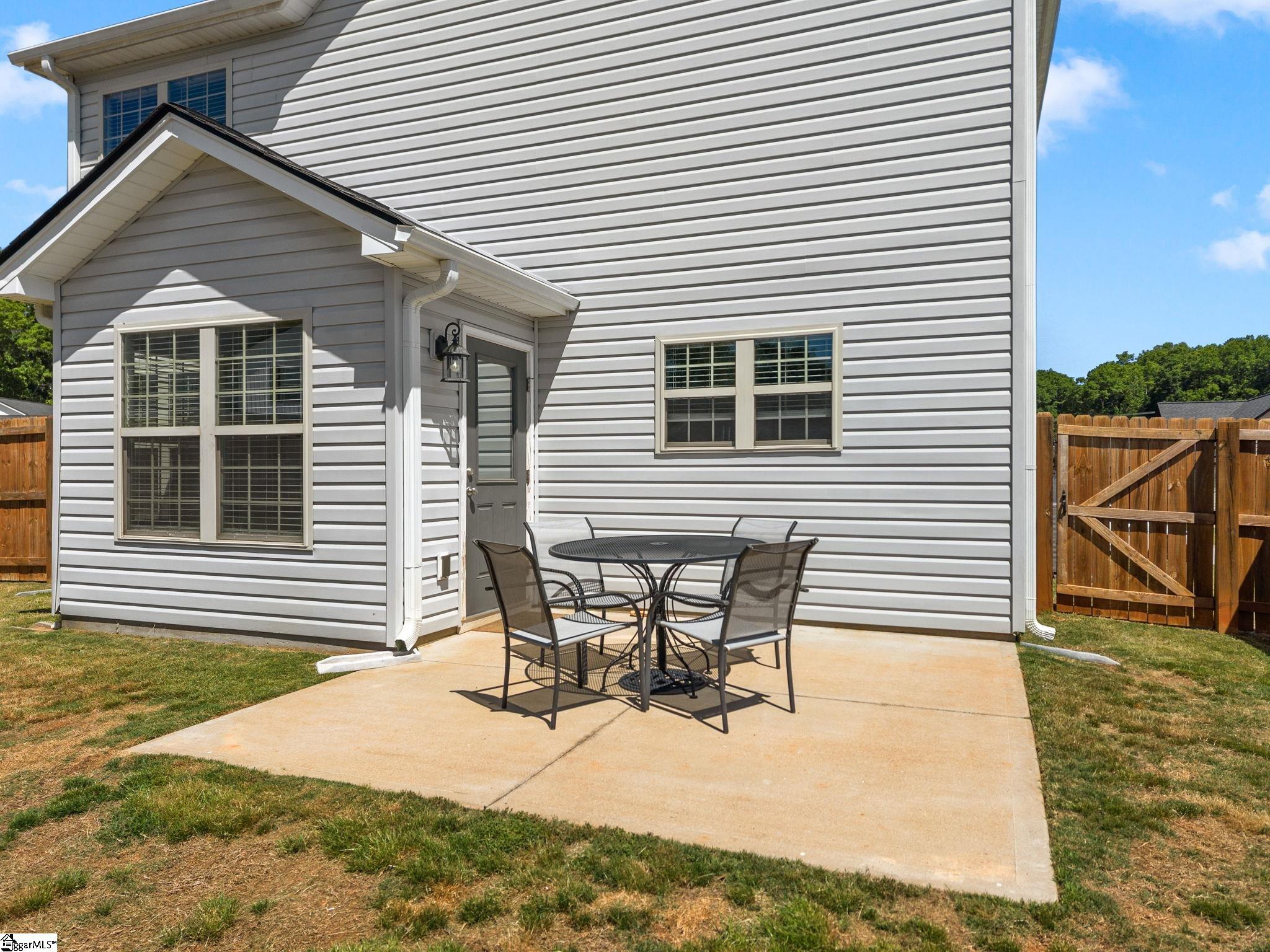 465 Peaksview Drive
