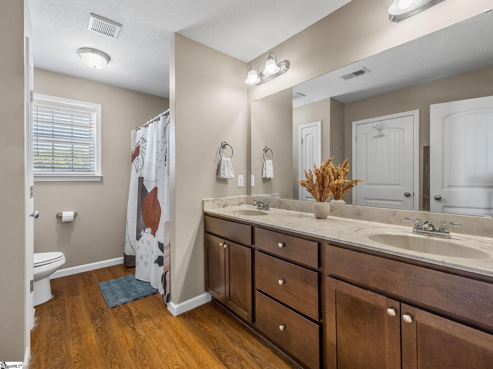 465 Peaksview Drive