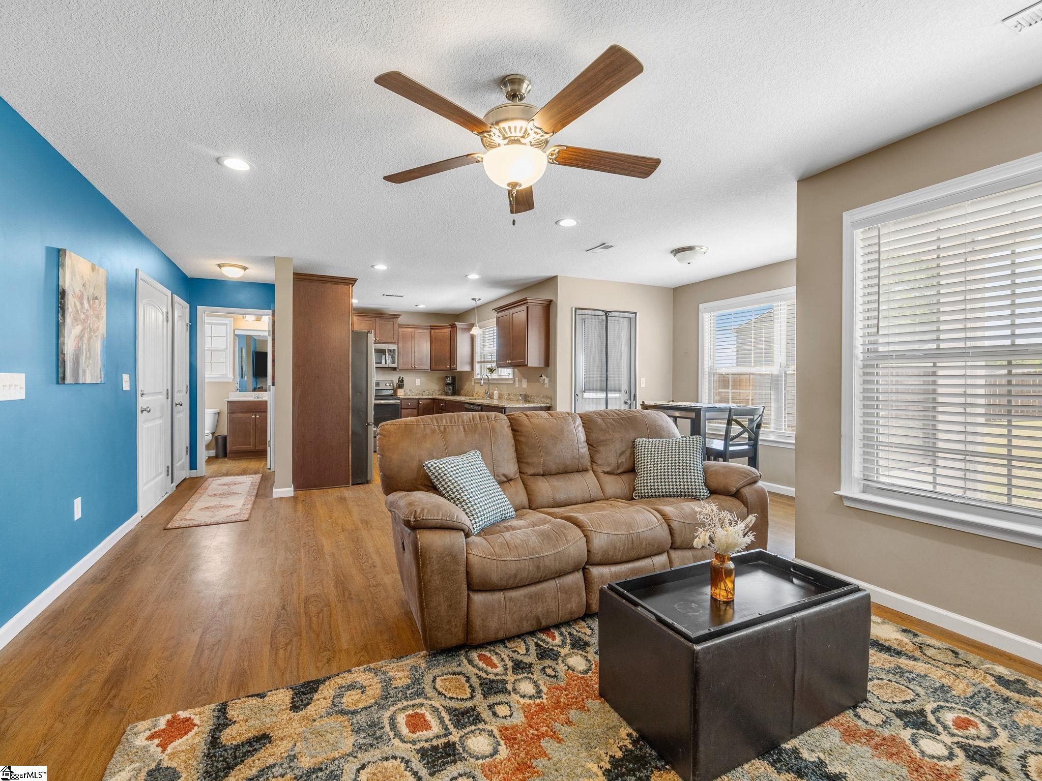465 Peaksview Drive