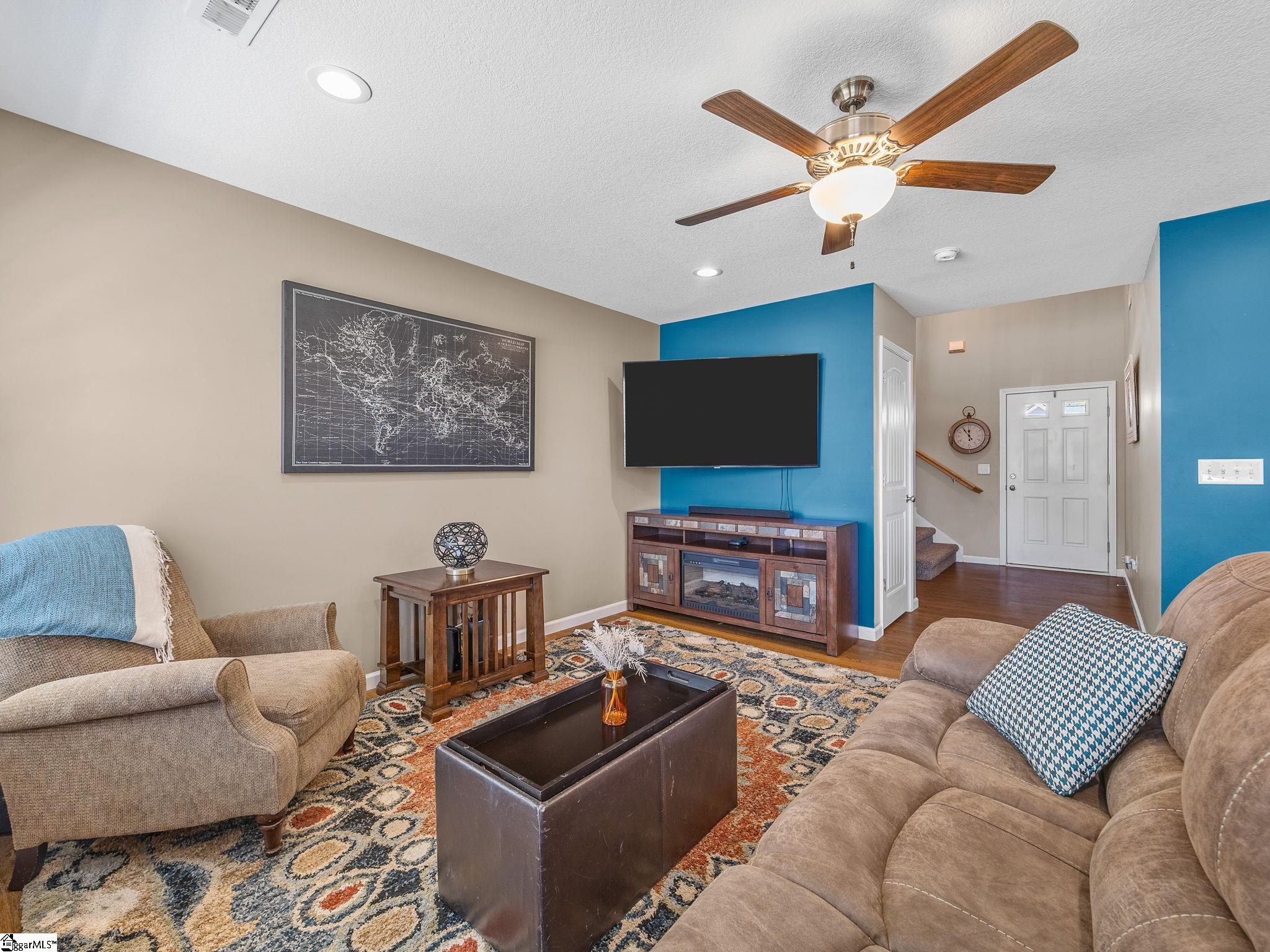 465 Peaksview Drive
