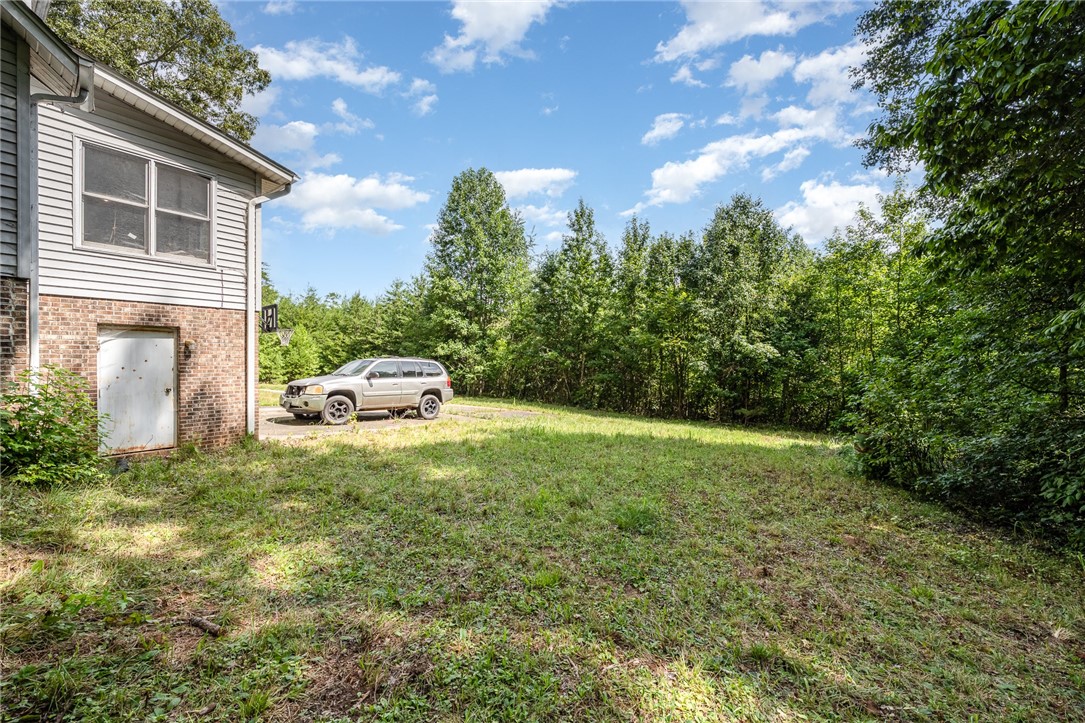 204 Dove Hill Circle