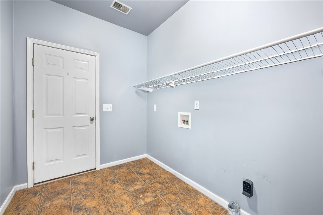 401 Walkingstick Way