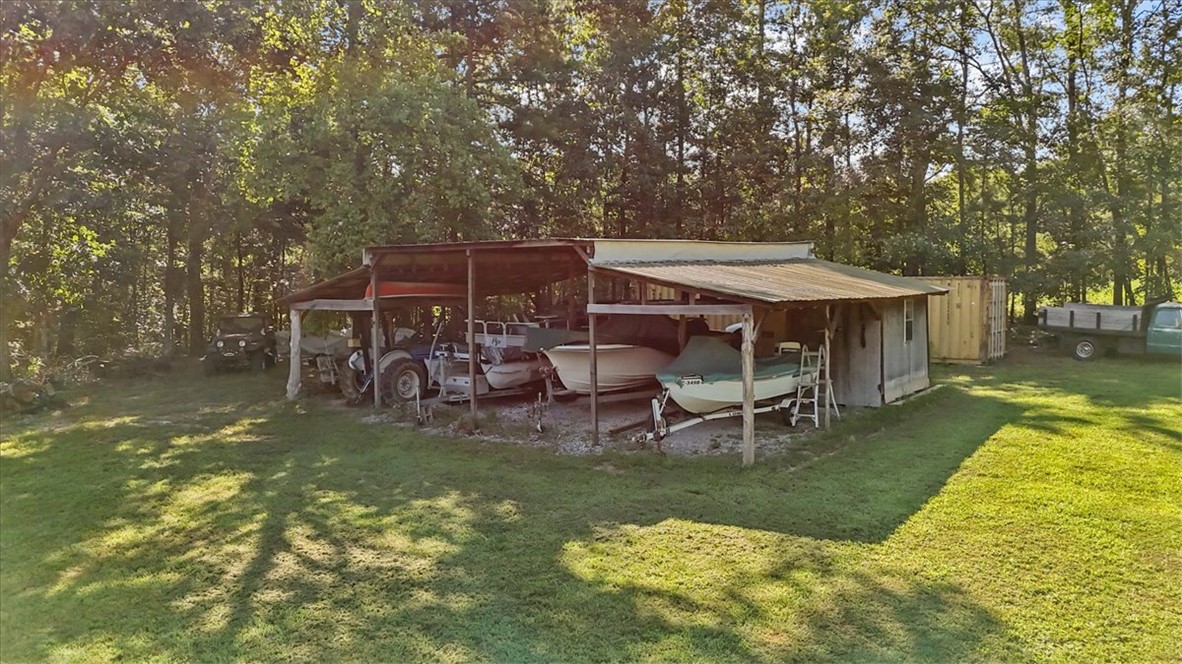 1443 Henderson Road