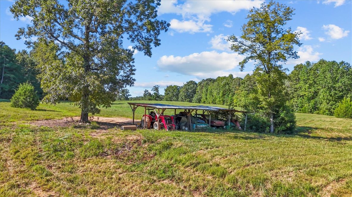 1443 Henderson Road