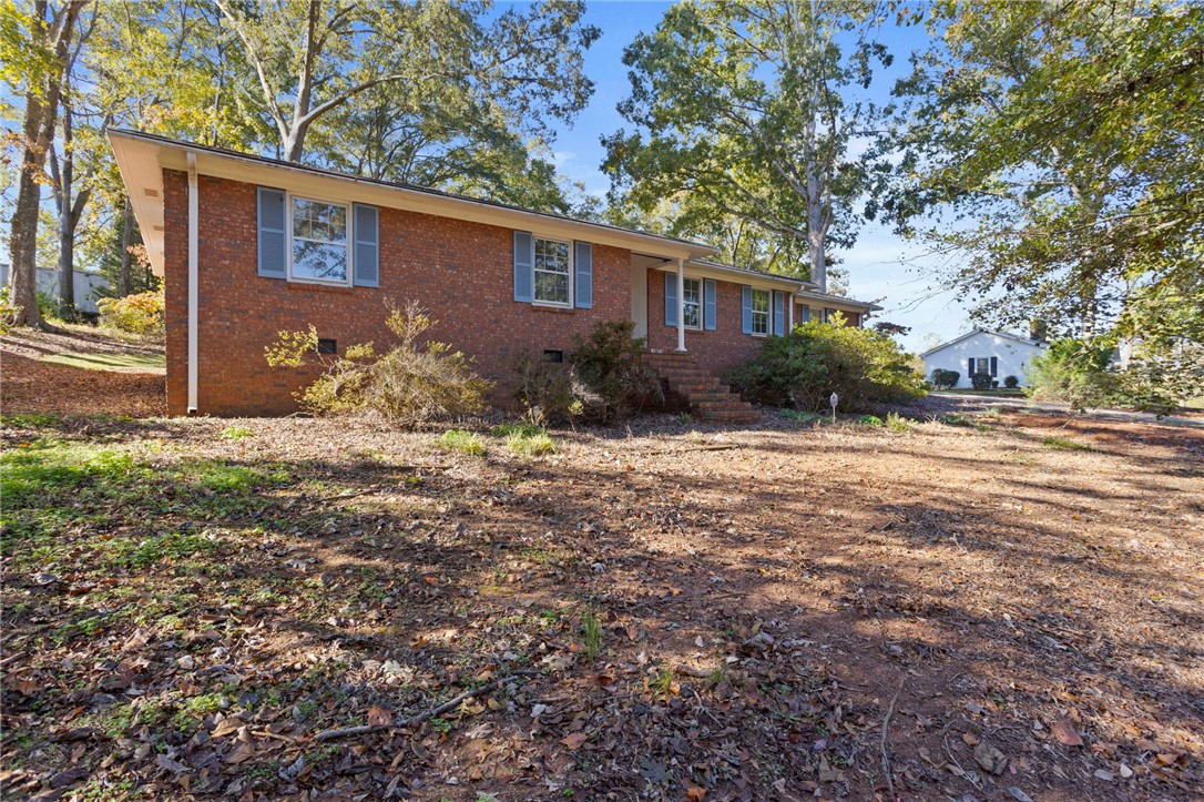 27 Riverview Drive