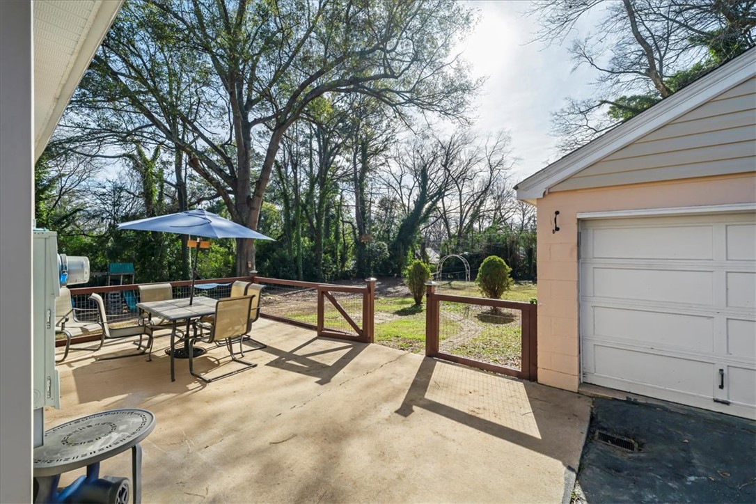 238 California Avenue