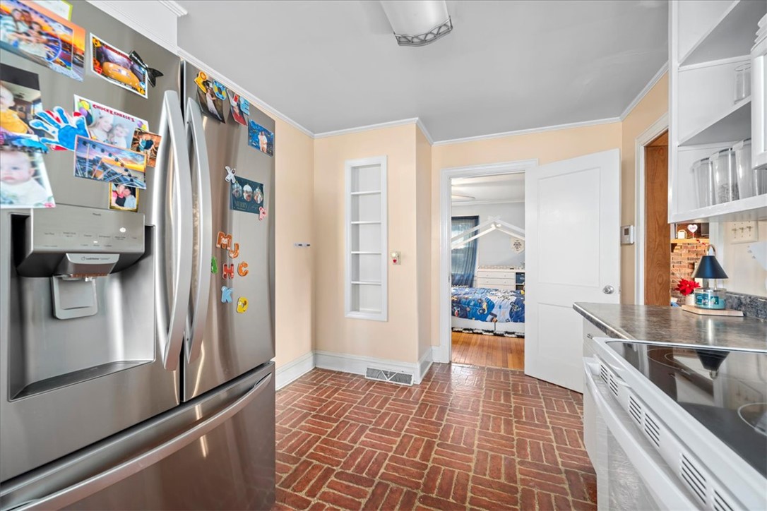 238 California Avenue