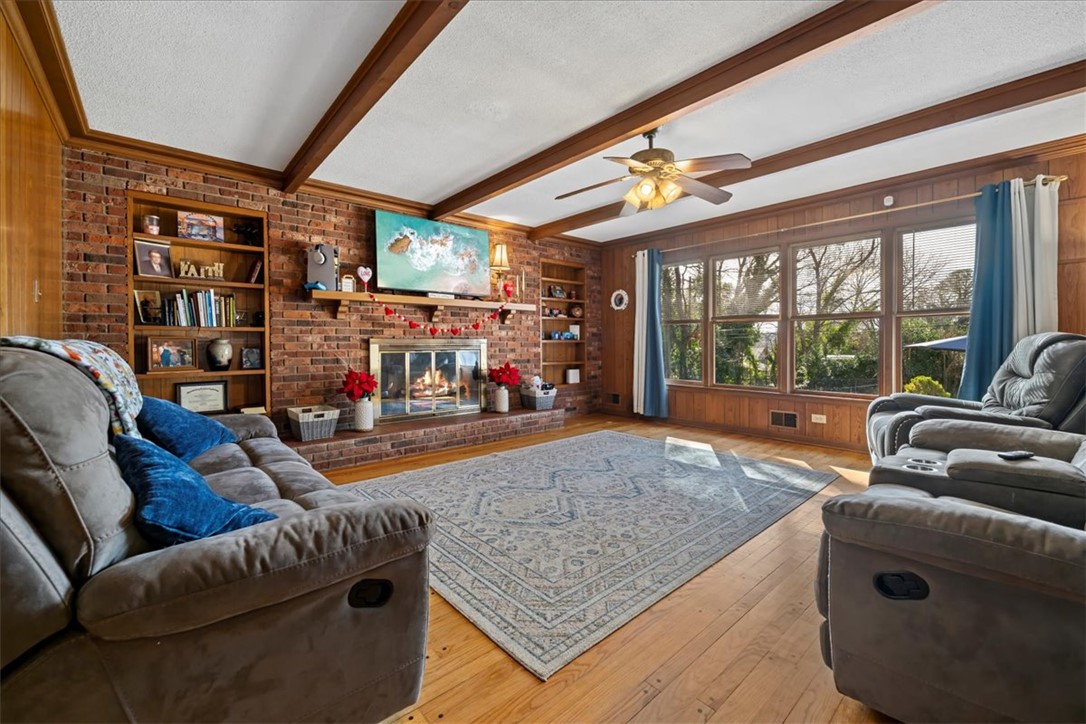 238 California Avenue