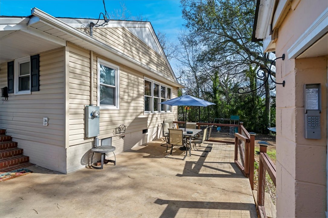 238 California Avenue