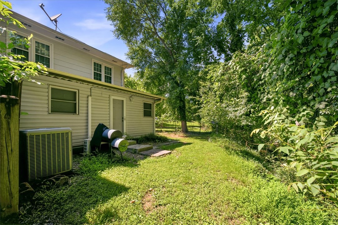 25 Summercreek Drive