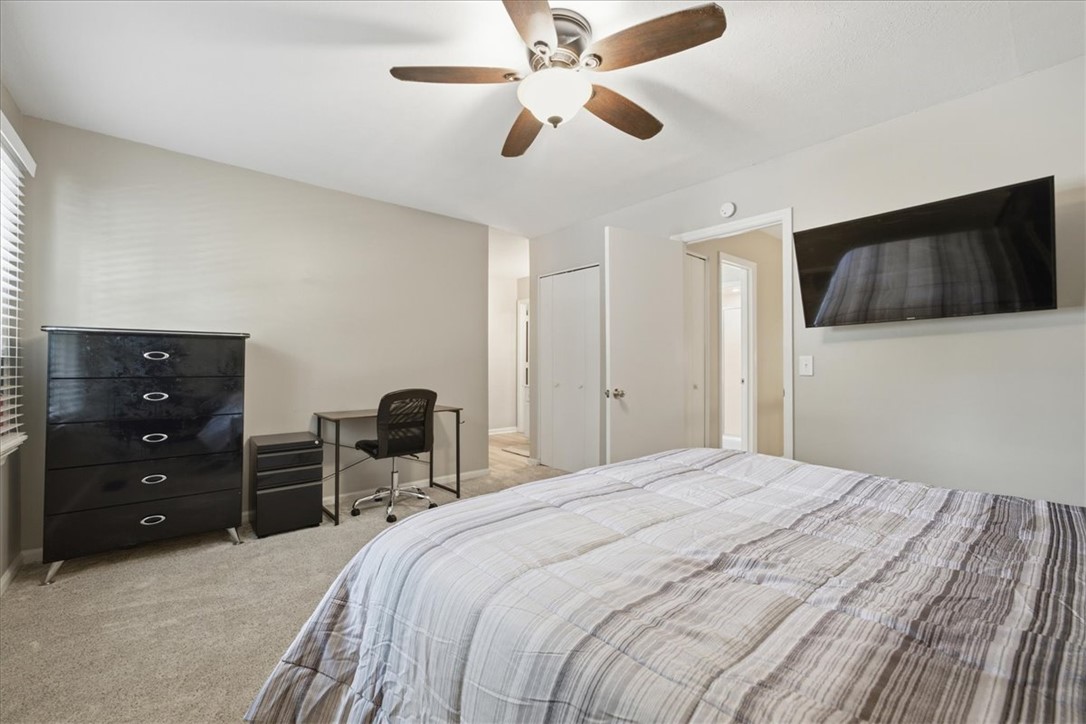 25 Summercreek Drive