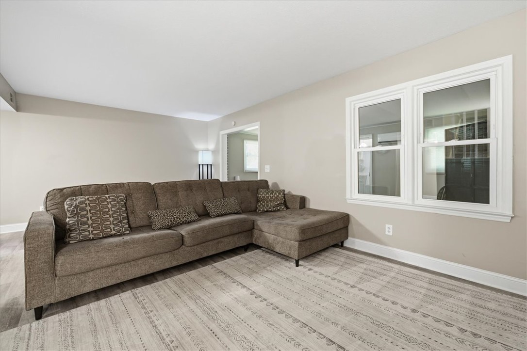 25 Summercreek Drive