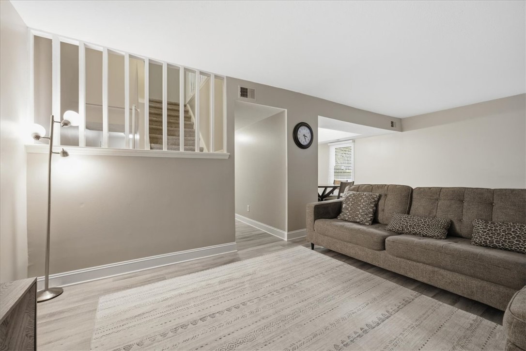 25 Summercreek Drive