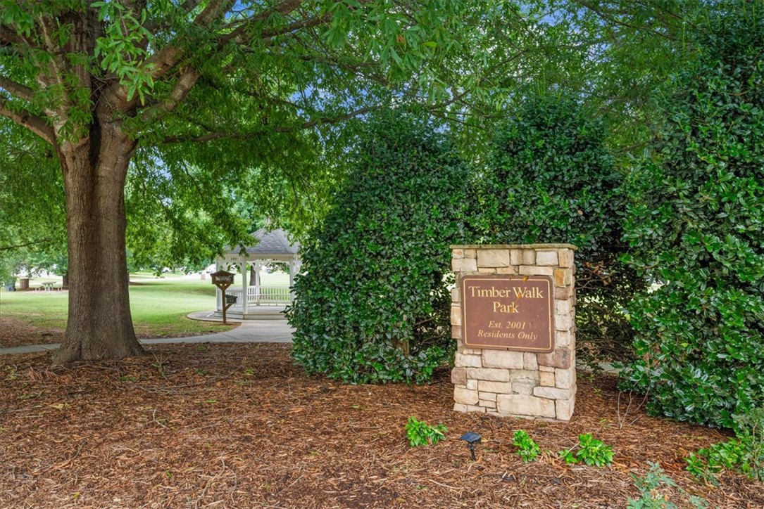 658 Timber Walk Drive
