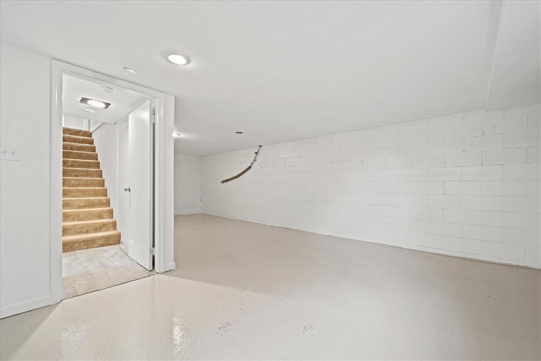 16 Starsdale Circle