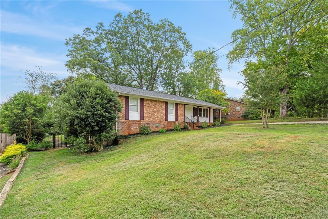 16 Starsdale Circle