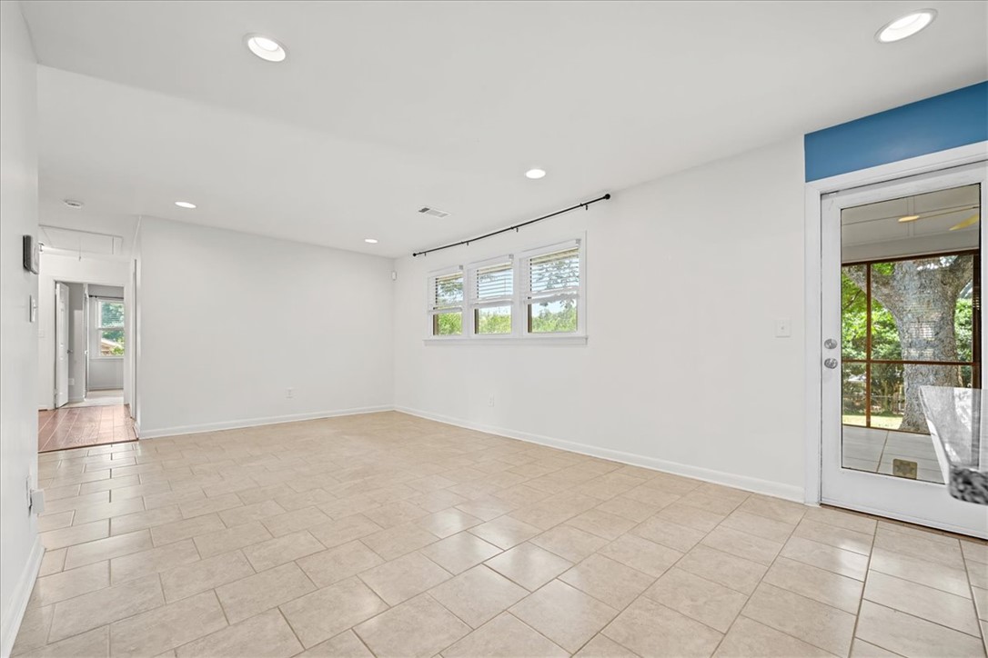 16 Starsdale Circle