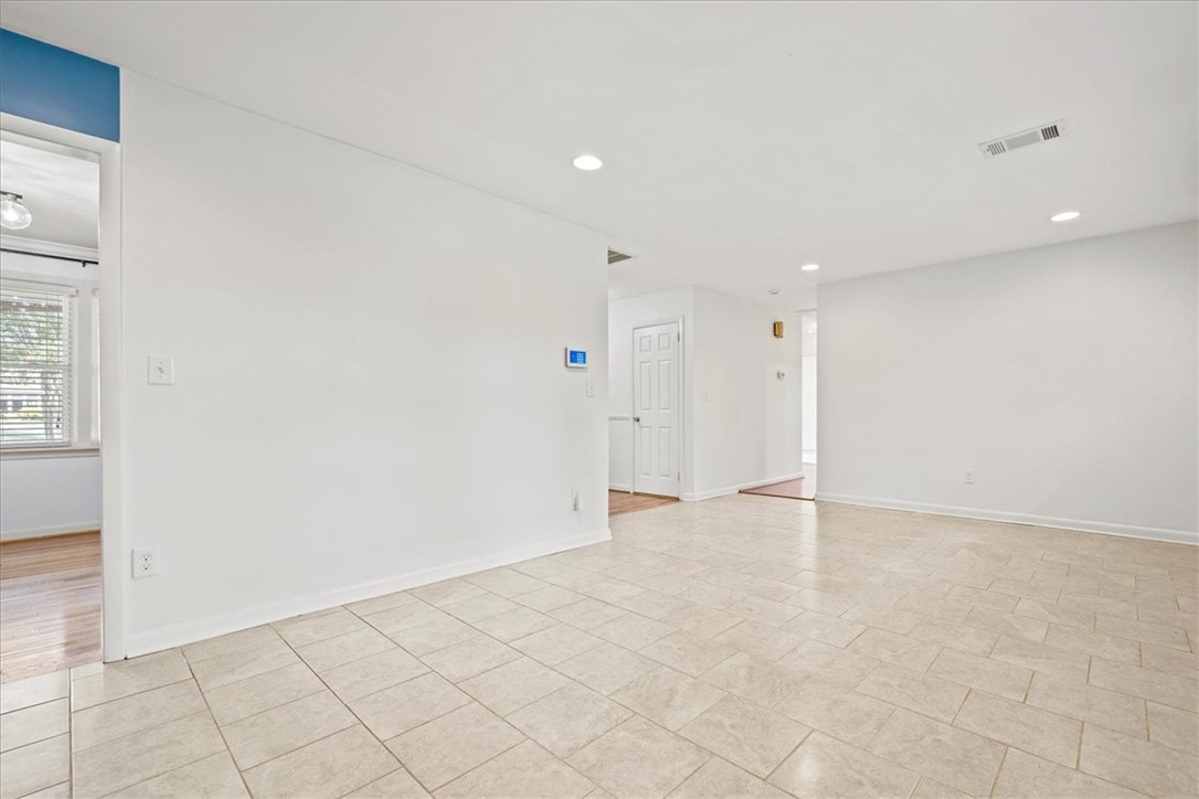16 Starsdale Circle