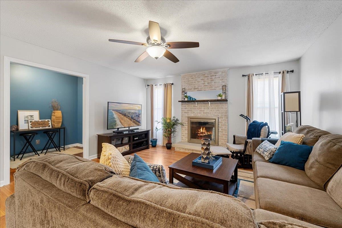 100 Fernande Drive
