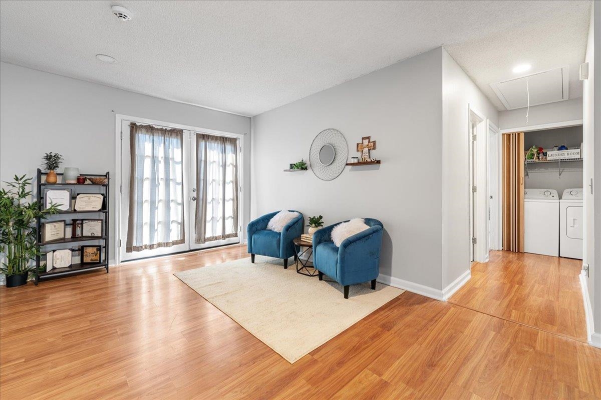 100 Fernande Drive