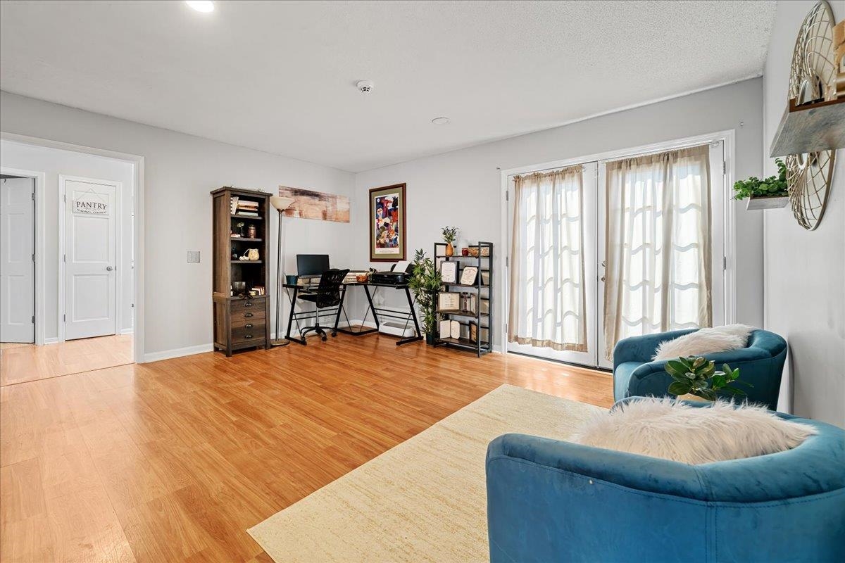 100 Fernande Drive