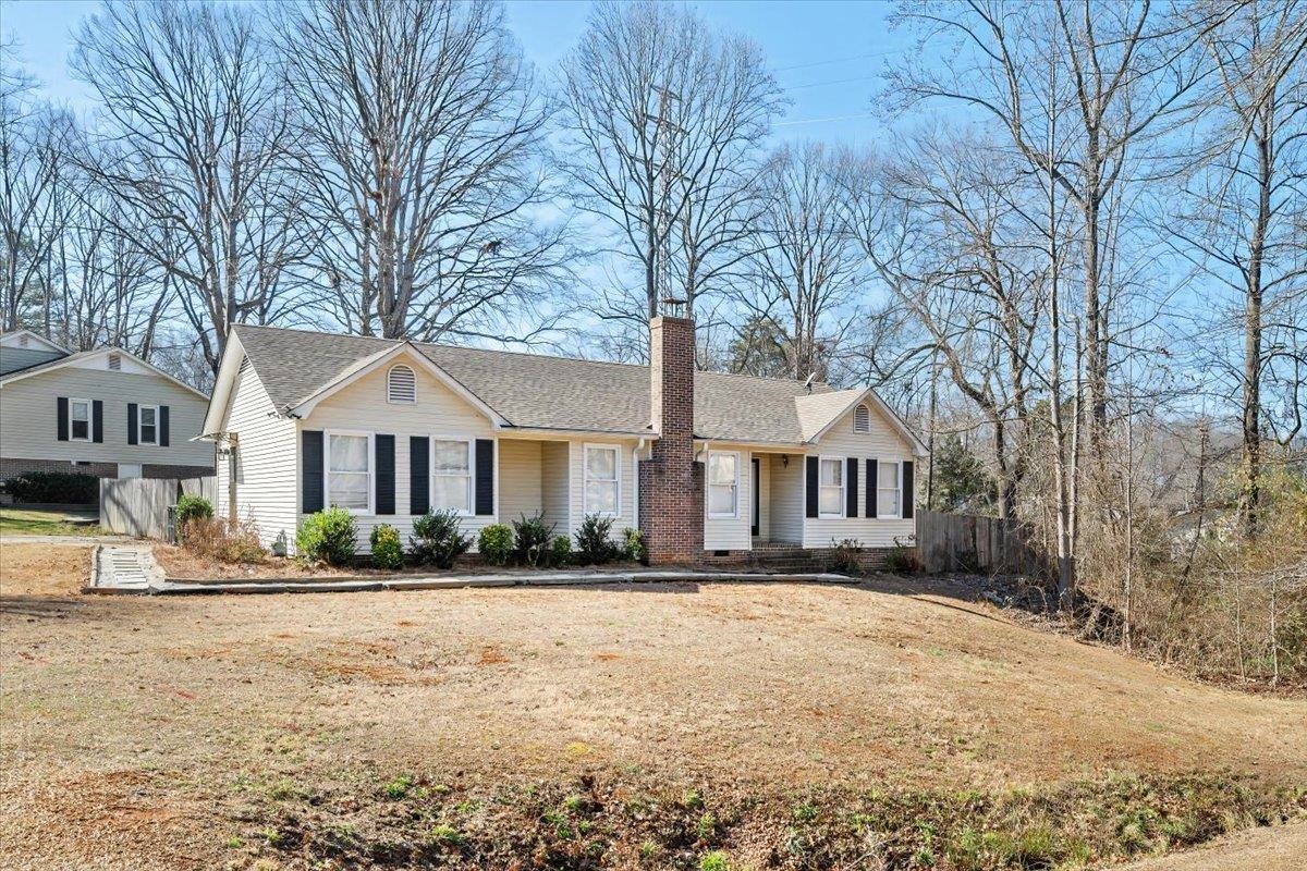 100 Fernande Drive