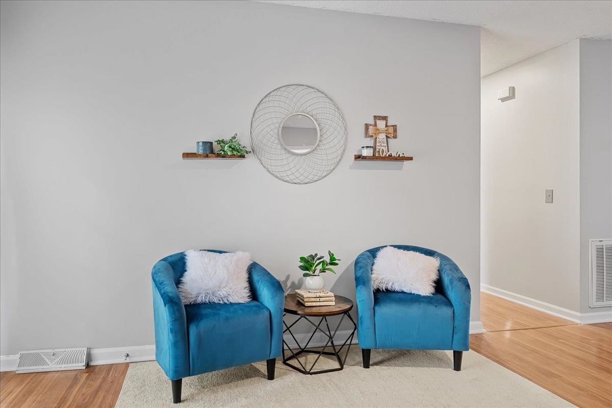 100 Fernande Drive