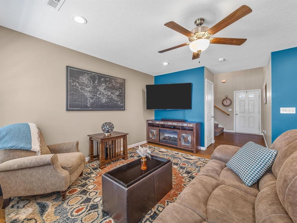 465 Peaksview Drive