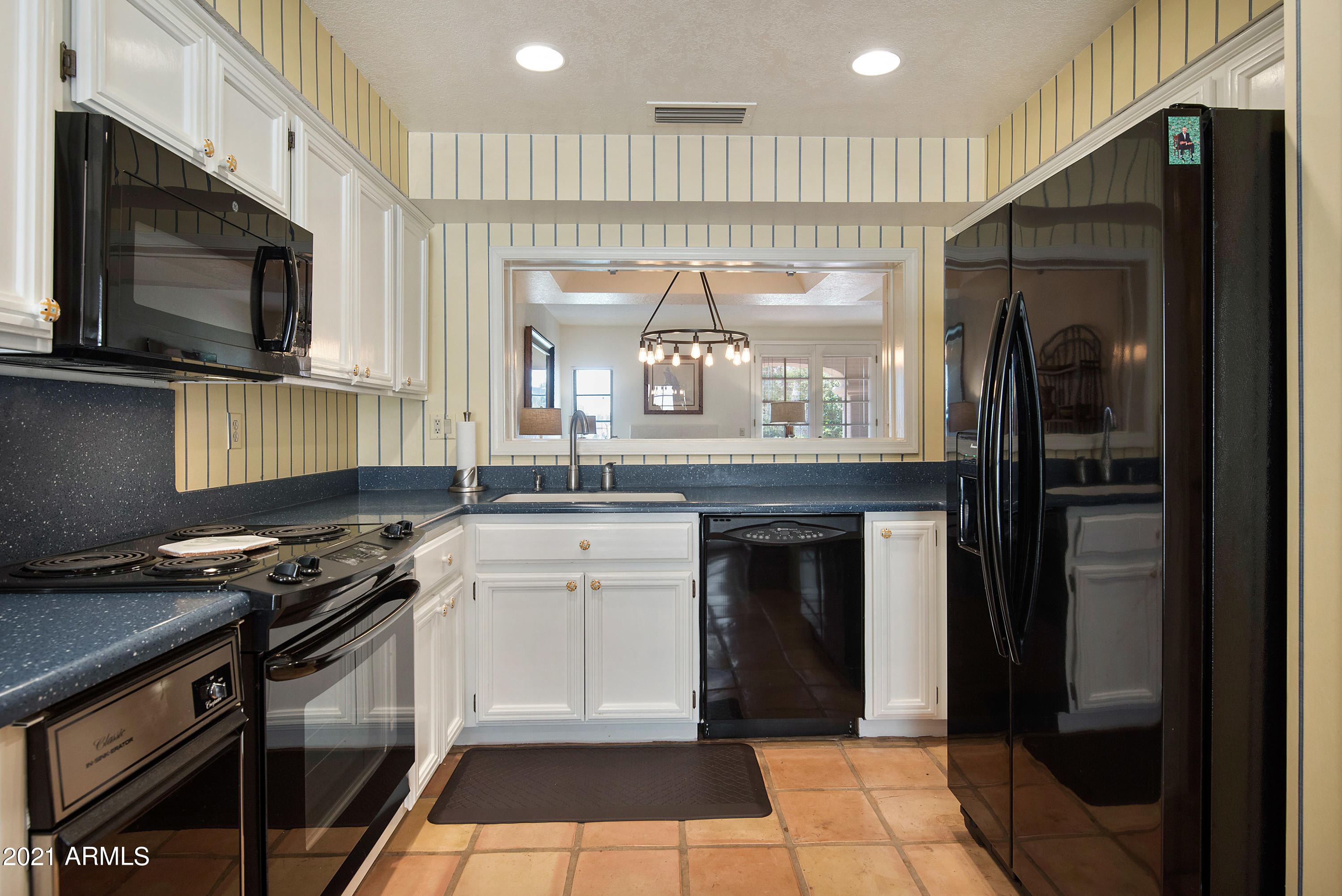 6123 N 28TH Place