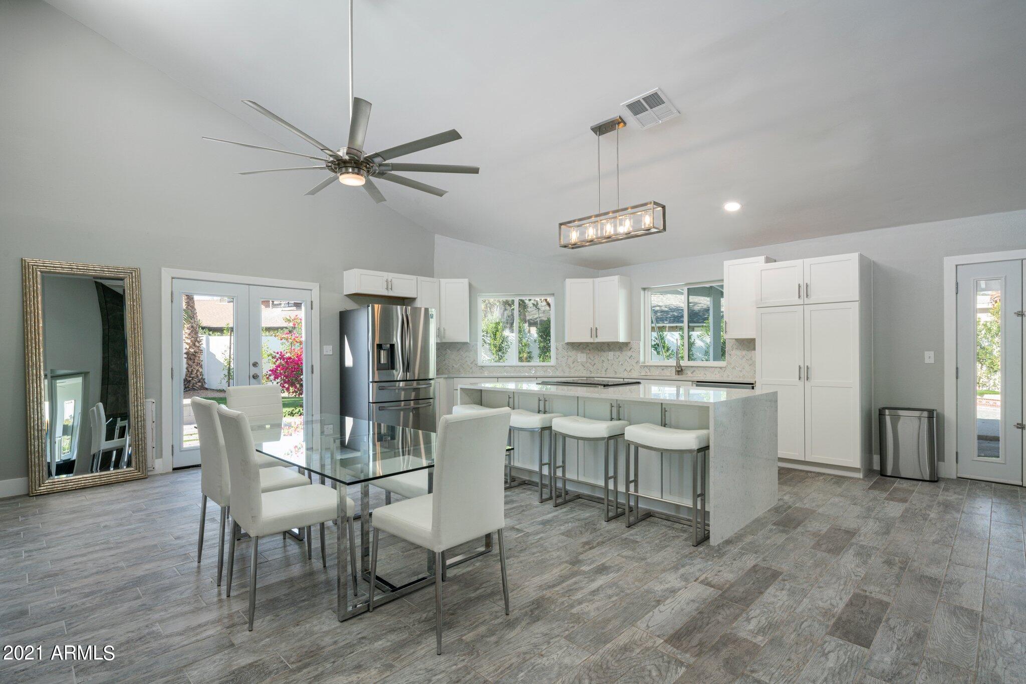 7740 E VALLEY VISTA Lane