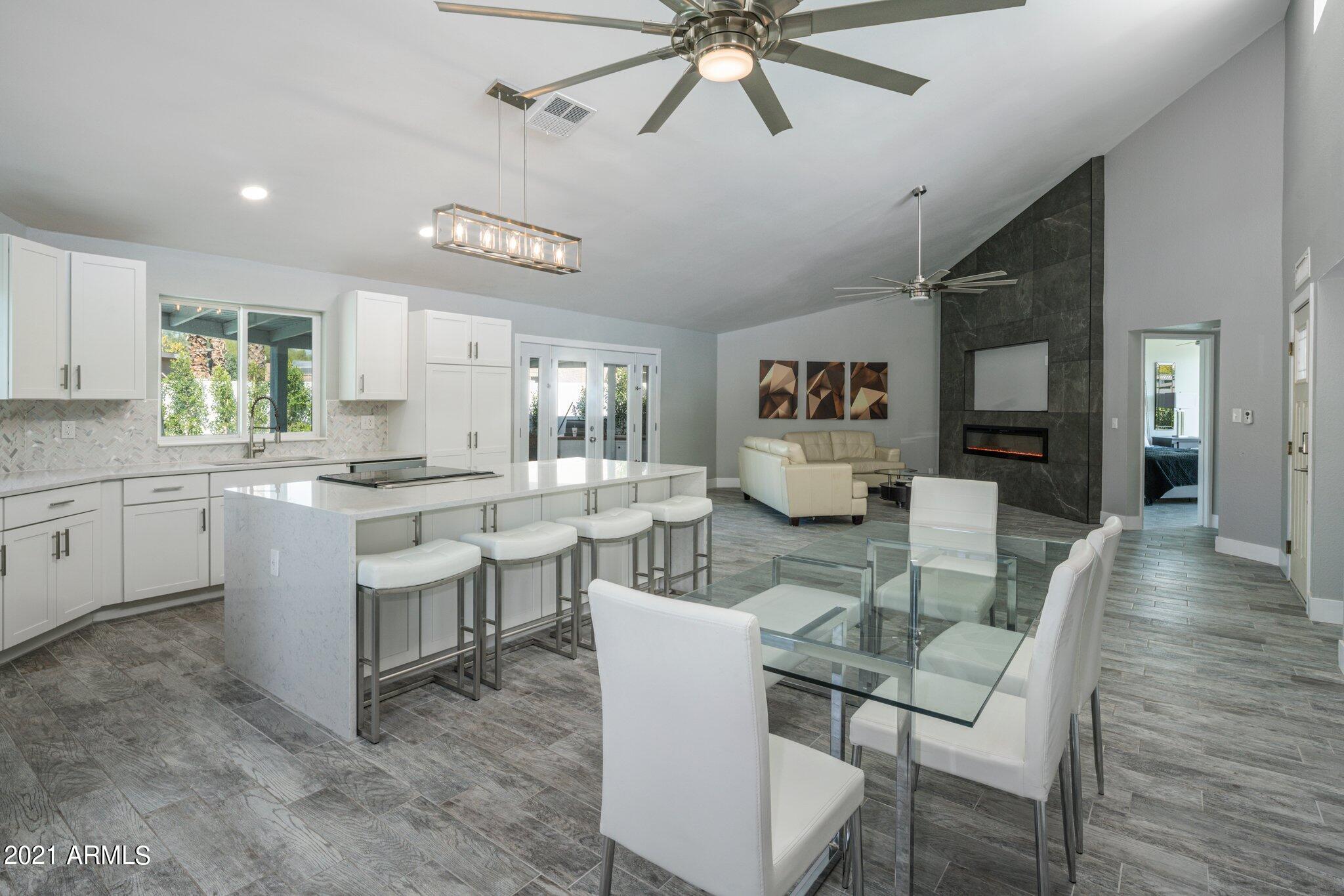 7740 E VALLEY VISTA Lane