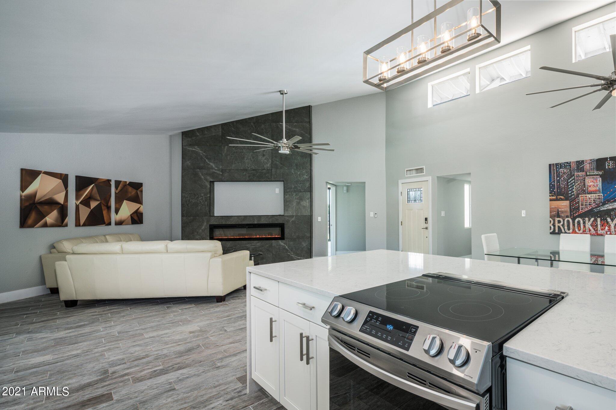 7740 E VALLEY VISTA Lane