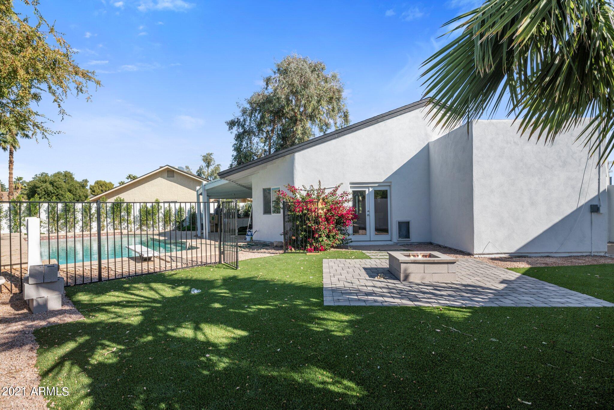 7740 E VALLEY VISTA Lane