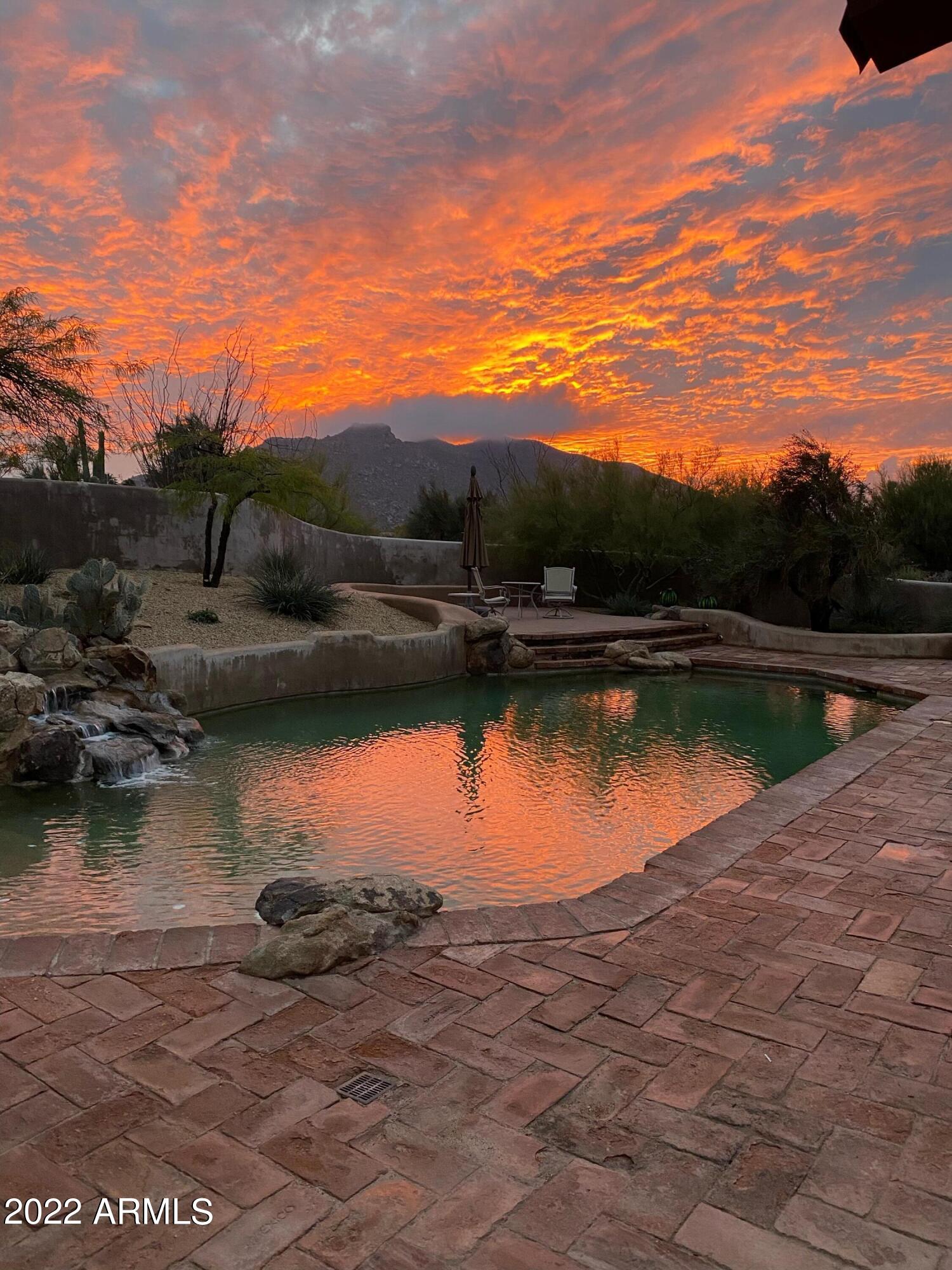 7614 E ROCKING CHAIR Road