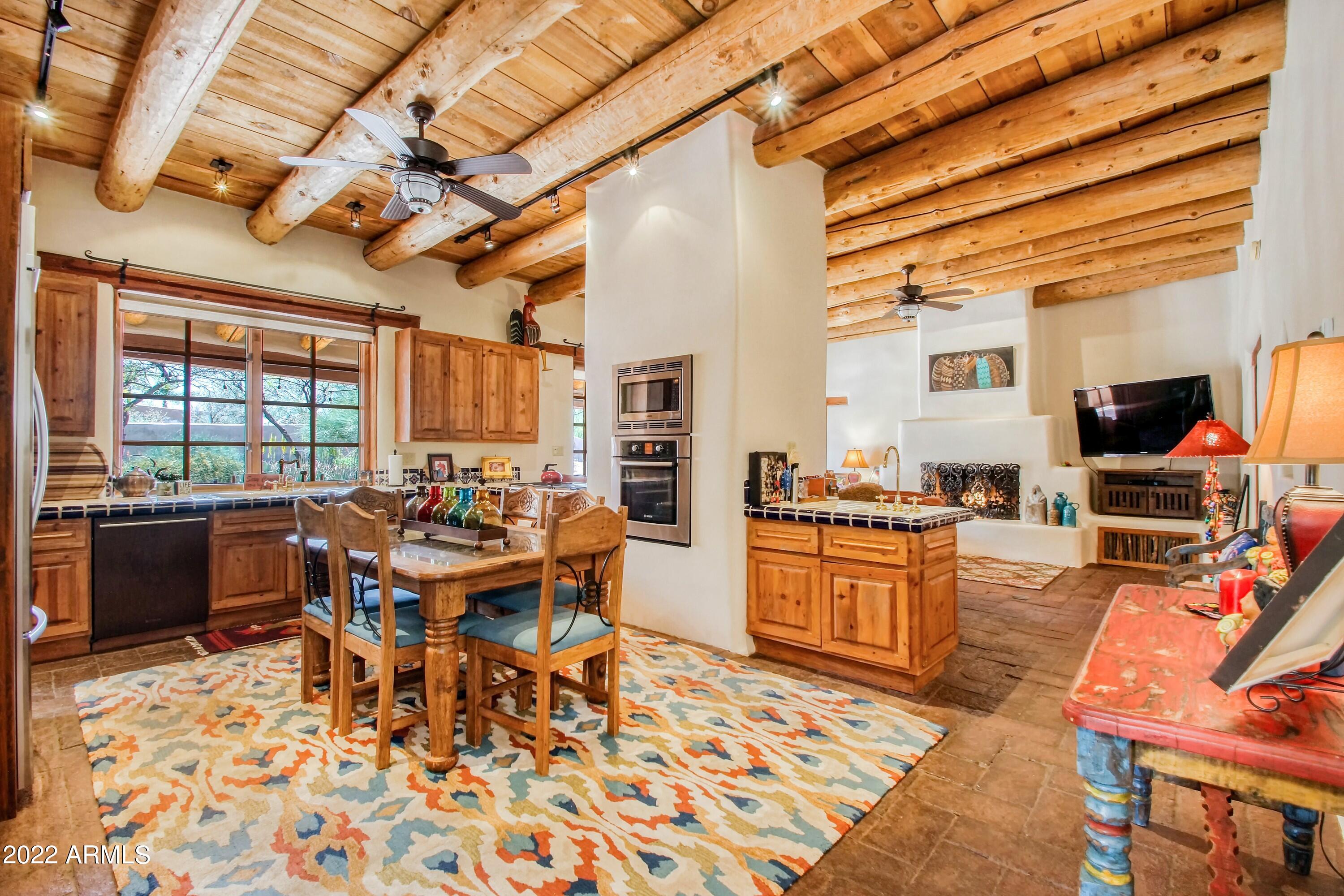 7614 E ROCKING CHAIR Road