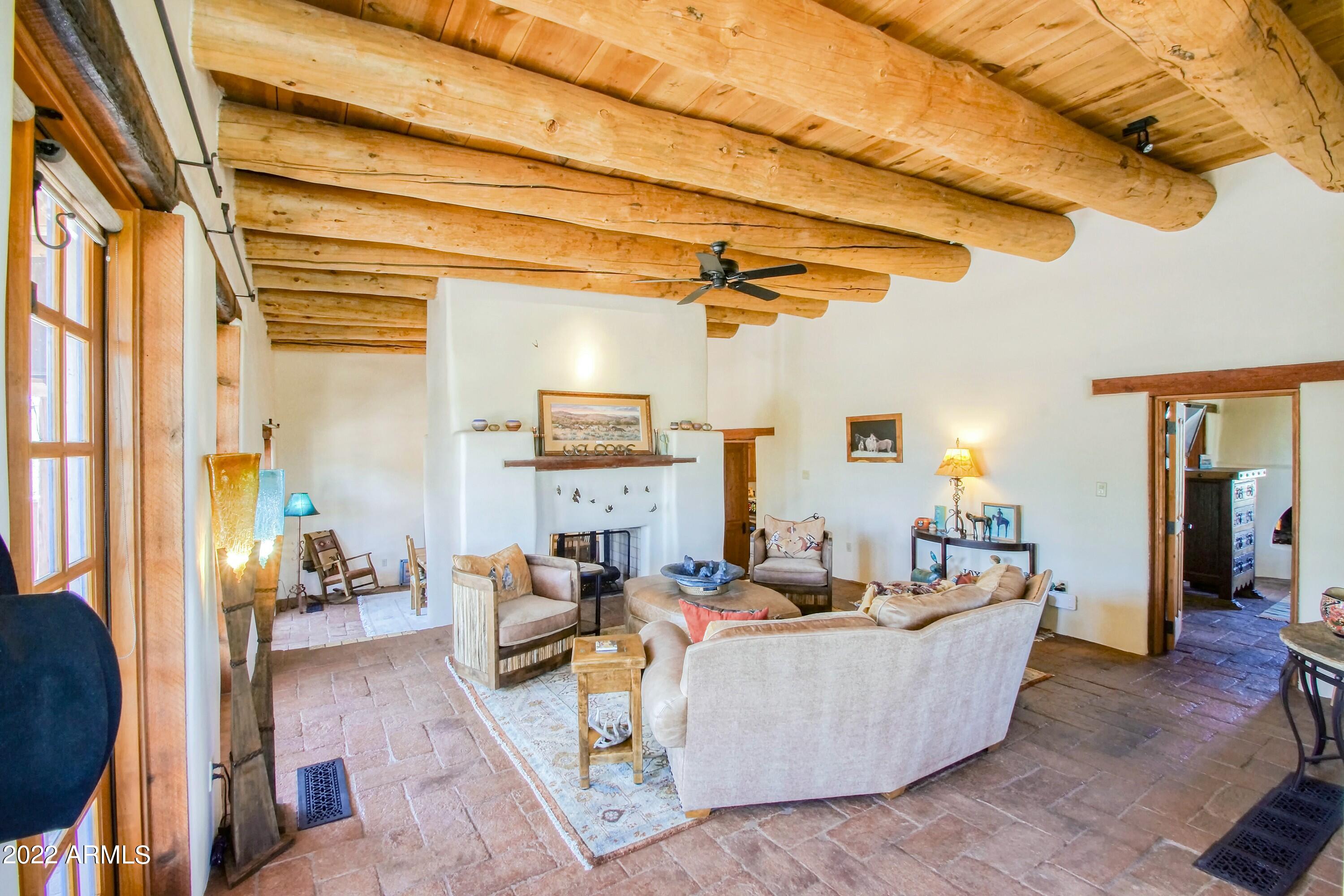 7614 E ROCKING CHAIR Road